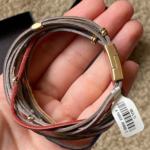 multi bangle bracelet- free if added to bundle 🤩 - Picture 4 of 11